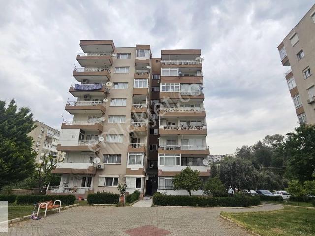Osmangazi Mahallesinde Site İçi Ferah Köşe Satılık 3+1 Daire