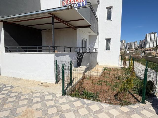 Osmangazi Mahallesinde Zemin Katta Satılık 3+1 Daire