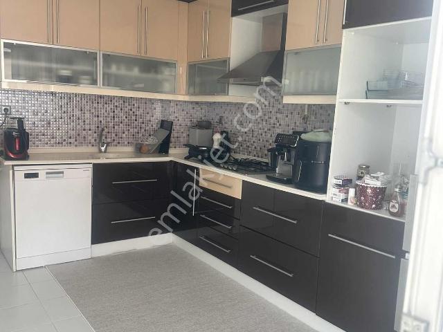 Osmangazi Merkezi Konum Doğalgazlı Satılık 3+1 Daire