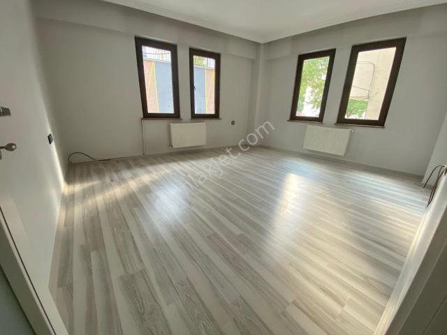 Osmangazi Muradiye'de 8 Yıllık Karnur Apt. 'da Ara Kat Kiralık Daire