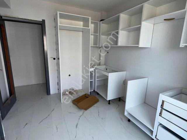 Osmanlı Caddesi Üzerinde ! Güvenlikli Sıfır 3+1 Satılık Daire