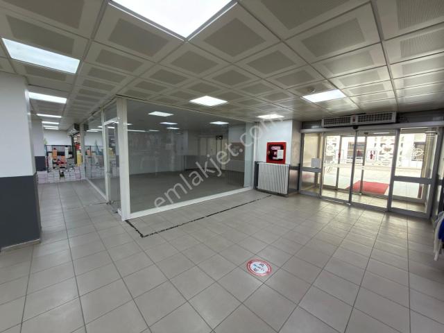 Osmanlı İş Merkezinde Kiralık Köşe Dükkan
