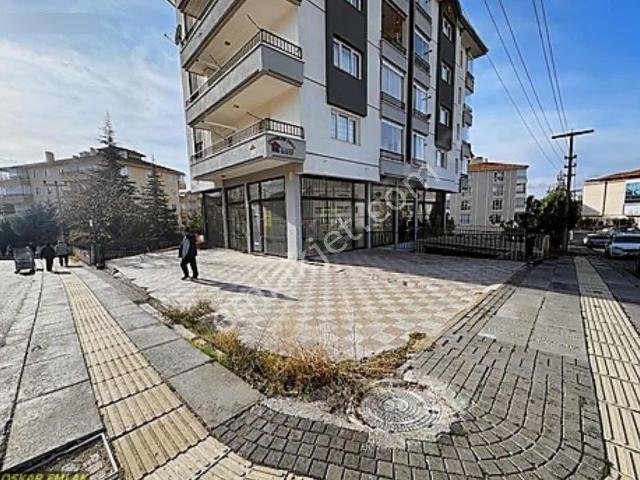 Osmanlı Mahallesinde Hazır Kiracılı 2 Katlı Köşe Satılık Dükkan