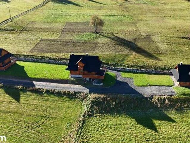 Osada Rastoka kompleks 3 domów w góralskim stylu