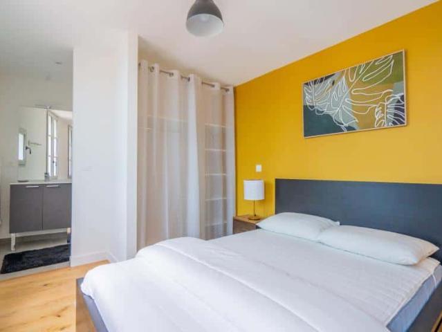 OSCAR 3 logement 14 avec salle de bain et WC privatifs