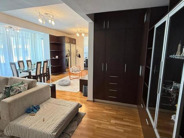 Șoseaua Nordului, 2 camere lux, etaj 1, 75 mp, terasa, boxa, garaj, DEOSEBIT