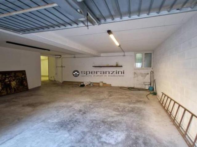 OSPEDALE: Ampia autorimessa a fano oggetto: vendita garage/magazzino di 60 mq zona ospedale, fano proponiamo in vendita un esclusiva soluzione immob