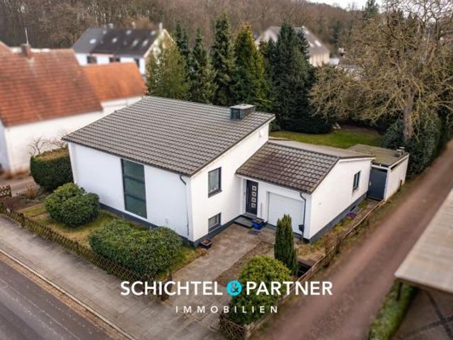 Osterholz | Hochwertig saniertes Einfamilienhaus mit großem Garten