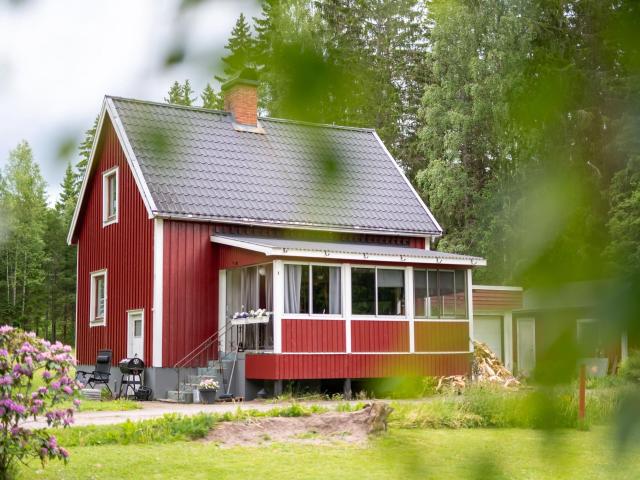 Östra vägen 16