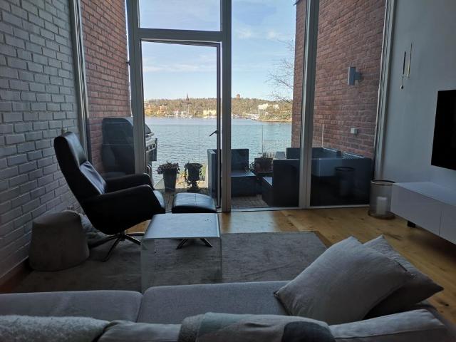 Östra Finnbodavägen, Nacka