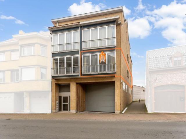 Op te frissen appartement in centrum!