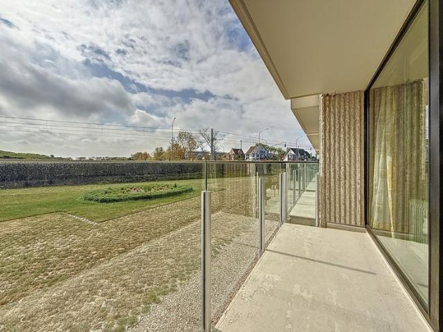 Op te frissen appartement type doorloper met 3 slaapkamer.