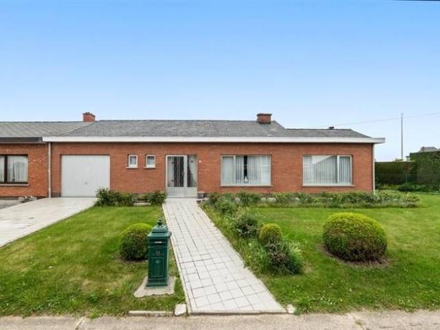 OP TE FRISSEN GELIJKVLOERSE WONING IN SINT TRUIDEN