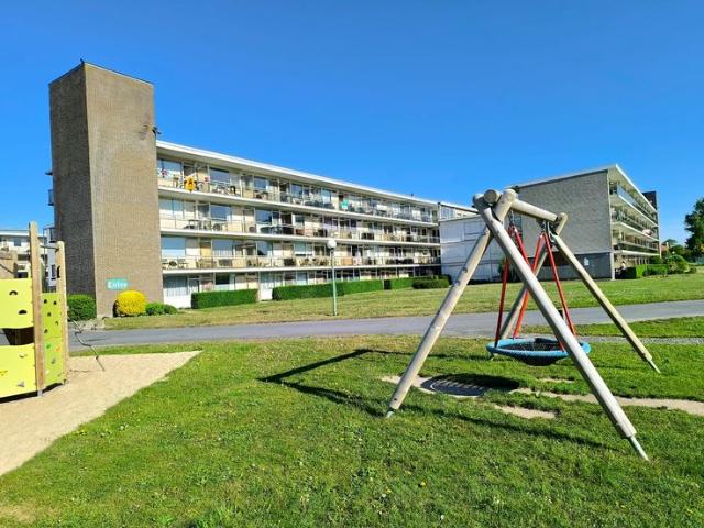 Op te frissen vakantieappartement met zonnig terras