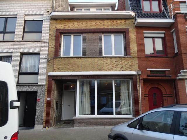 Op te frissen woning te Zeebrugge!