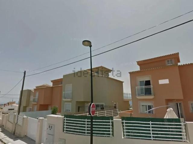 Oportunida de inversión Chalet pareado sin posesión contrato vencido Alfaz del Pi