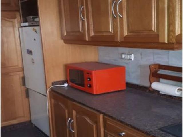 OPORTUNIDAD, TRIPLEX EN MACAEL CON GARAJE Y 4 HABITACIONES. ALMERIA