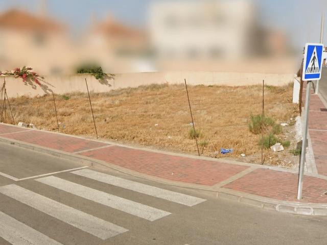 Oportunidad única: 4 Parcelas en Águilas desde €175,000