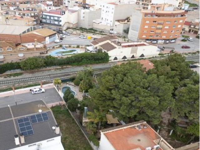 Oportunidad Única: Terreno Urbano en Callosa de Segura Junto al Colegio La Paz