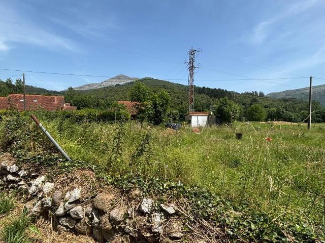 OPORTUNIDAD ÚNICA TERRENO URBANO EN RIVA DE RUESGA