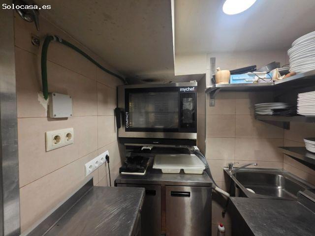 ¡Oportunidad Única! Traspaso de Bar Restaurante Equipado junto a la Catedral de Tortosa – Alquiler 4