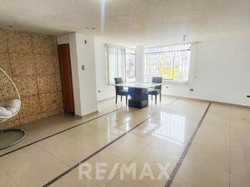 OPORTUNIDAD ÚNICA, VENTA DE DEPARTAMENTO TIPO DUPLEX EN LA PERLA LIMITE CON SAN MIGUEL
