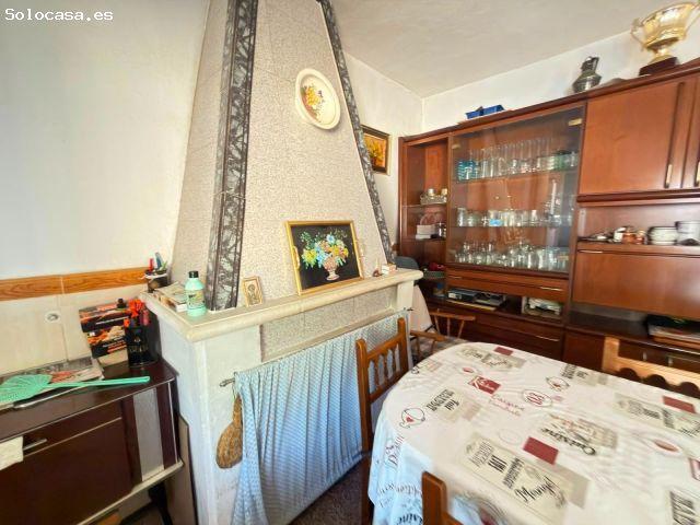 Oportunidad Única: Vivienda Unifamiliar en Parcela Urbana con Doble Acceso