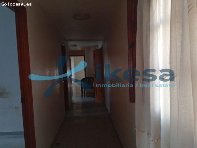 Oportunidad Única: Amplio Apartamento en Aguadulce, Almería ?