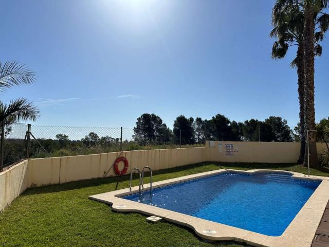 ¡Oportunidad única! Apartamento en planta baja con LICENCIA TURISTICA !
