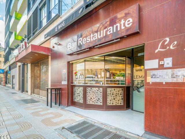 ¡Oportunidad única! Bar Restaurante en una de las mejores zonas del prestigioso barrio de San Juan