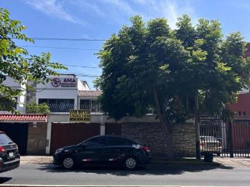 Oportunidad Única! Casa de Dos Pisos para Remodelar área 287 m²