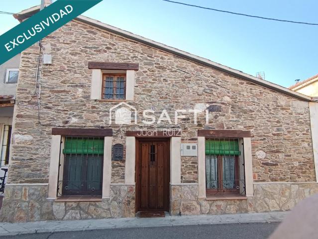 ¡Oportunidad única! Casa de pueblo con encanto