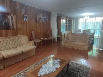 ¡Oportunidad Única! Casa de Tres Niveles + Dúplex Independiente