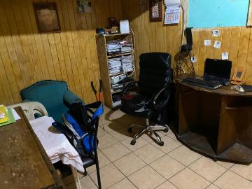 ¡Oportunidad Única! Casa de 3 Pisos con Local Comercial – Sector Av. Bonilla | 5 Dormitorios por 180000. 00 en Antofagasta