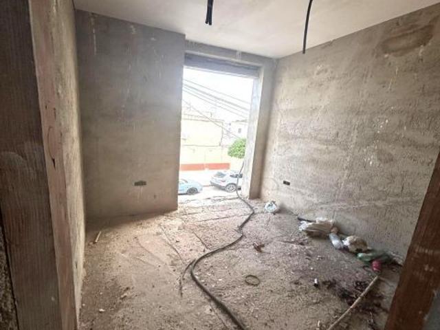 ¡Oportunidad Única! Casa Esquinera para Reformar en Brenes ?