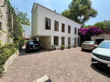 Oportunidad Única: Condominio Residencial de Lujo con Dos Casas Independientes en Francisco Sosa, Co