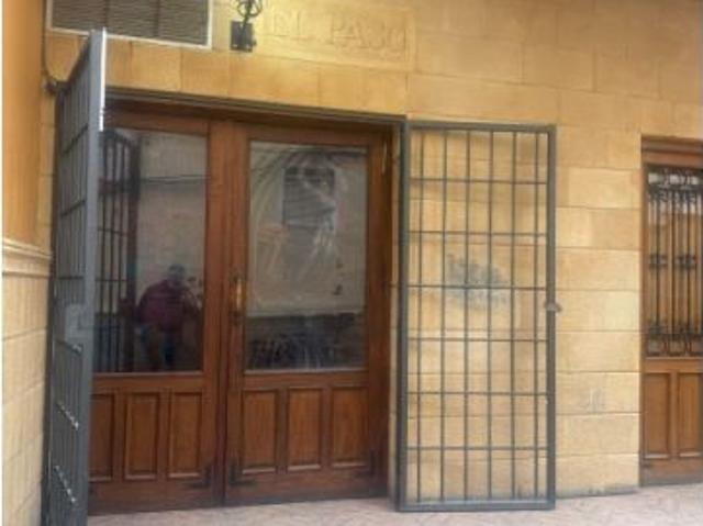 Oportunidad única de traspaso de Cafetería/ Pub El Paso en Ibi!