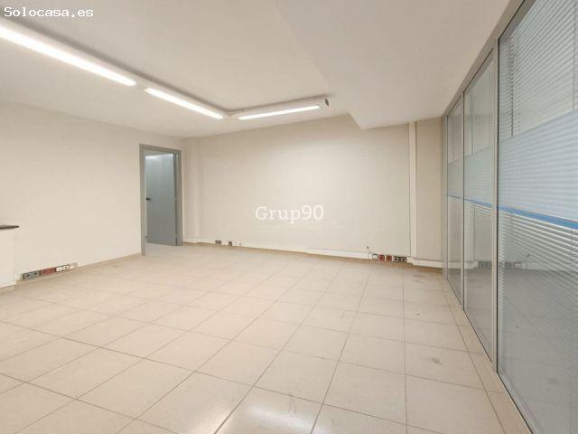¡Oportunidad Única de Adquirir Oficina en el Prestigioso Edificio Euroforum de Lleida!