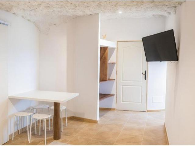 ¡Oportunidad única de inversión! Conjunto de 5 cuevas en venta en Arico, Tenerife – Vistas impresion