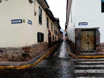 OPORTUNIDAD ÚNICA DE INVERSIÓN: ¡CASONA EN VENTA A SOLO 1 CUADRA DE LA PLAZA DE ARMAS DE CUSCO