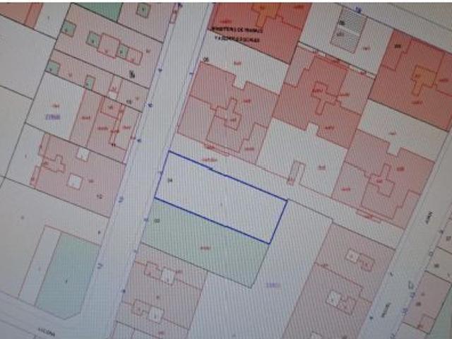 ¡Oportunidad única de inversión! Terreno urbano en zona privilegiada – 420 m²