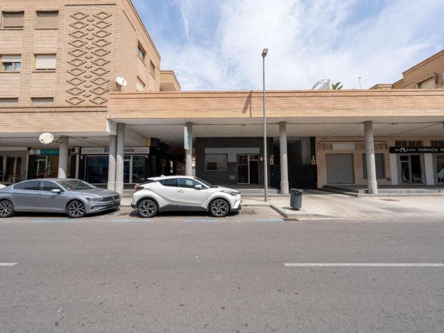 ¡OPORTUNIDAD ÚNICA EN ZONA COMERCIAL DE ALMERÍA!