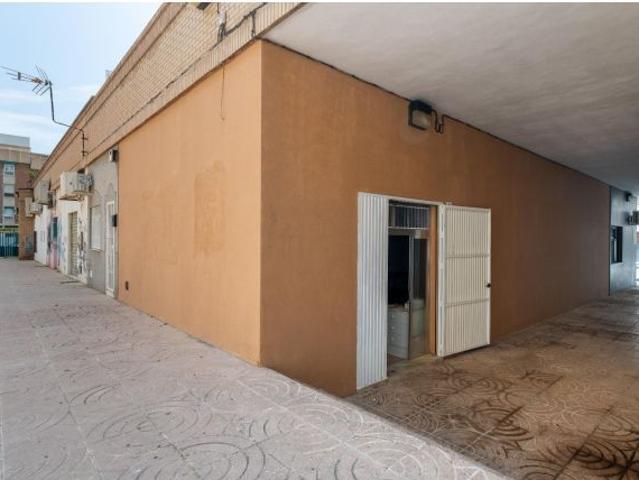 ¡OPORTUNIDAD ÚNICA EN ZONA COMERCIAL DE ALMERÍA!