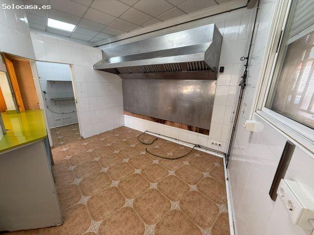 ¡Oportunidad Única en Águilas! Local Comercial Reformado ?