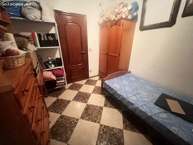 Oportunidad Única en Almaden: Amplio Piso a un Precio Inmejorable por Solo €45,000