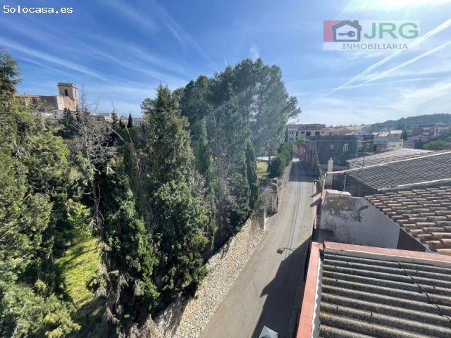 OPORTUNIDAD ÚNICA EN CÁLIG EDIFICIO COMPLETO CON TERRENO