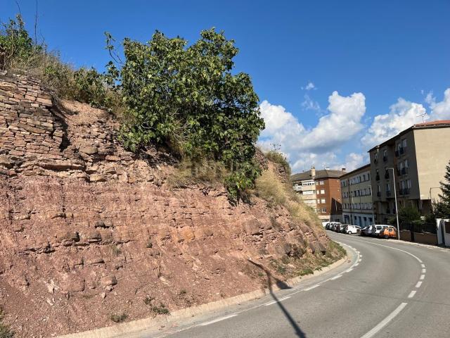 ️ Oportunidad única en el centro de Cardona
