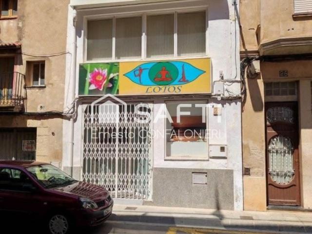 OPORTUNIDAD ÚNICA EN EL CENTRO DE ULLDECONA – LOCAL + POSIBILIDAD DE VIVIENDA