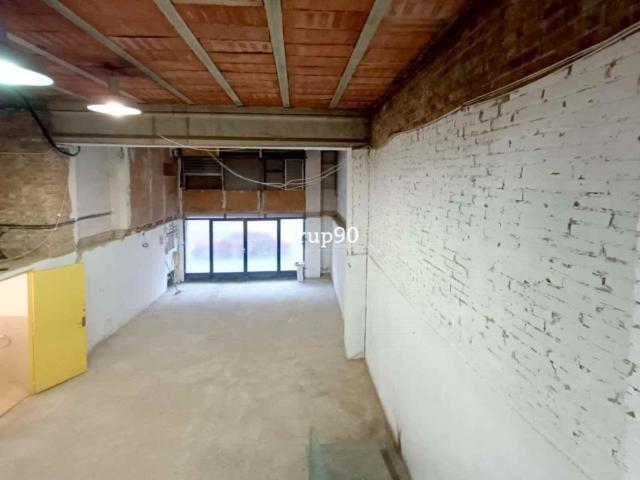 ¡Oportunidad Única en la Zona! Local Comercial de 79 m2 a Pie de Calle