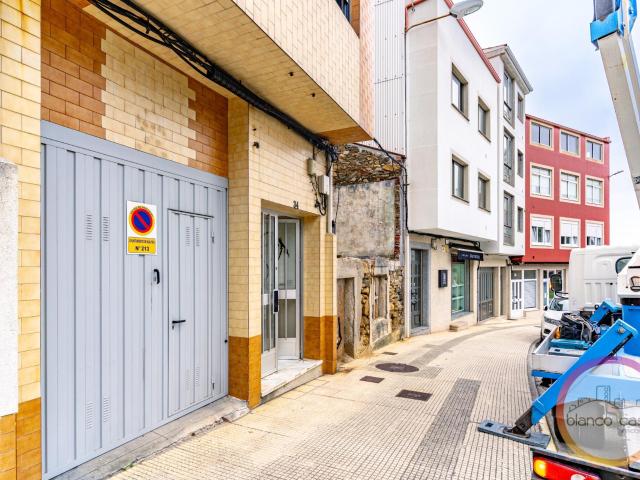 Oportunidad única en Malpica: 3 solares urbanos a 200 metros de la Playa de Canido